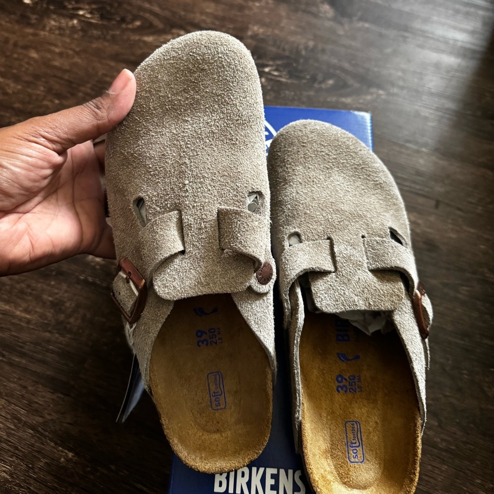 Birkenstock Women’s Gray Suede Slip-Ons **Never Worn* **PRICE IS FIRM** - Picture 5 of 8